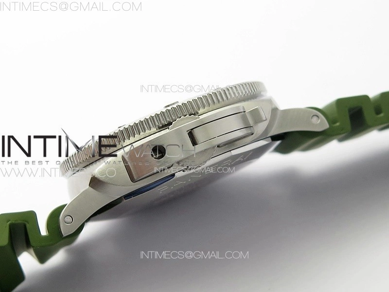 PAM1226 Y VSF 1:1 Best Edition White Dial on Green Rubber Strap P.900 Super Clone